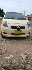 Toyota Vitz 2006 Silver - 4
