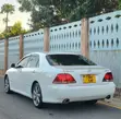 Toyota Crown Royale 2005 Nyeupe - 4