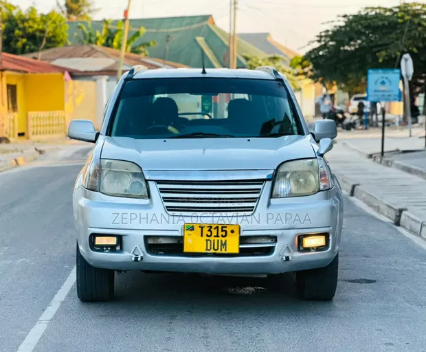 Nissan X-Trail 2007 Nyeupe - 1