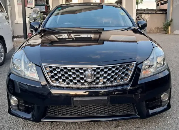 Toyota Crown Athlete 2010 - 1