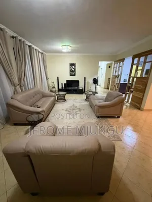 Ghorofa ya Vyumba 3 vya Kulala Iliyopambwa kwa Ajili ya Kukodisha Upanga Mashariki