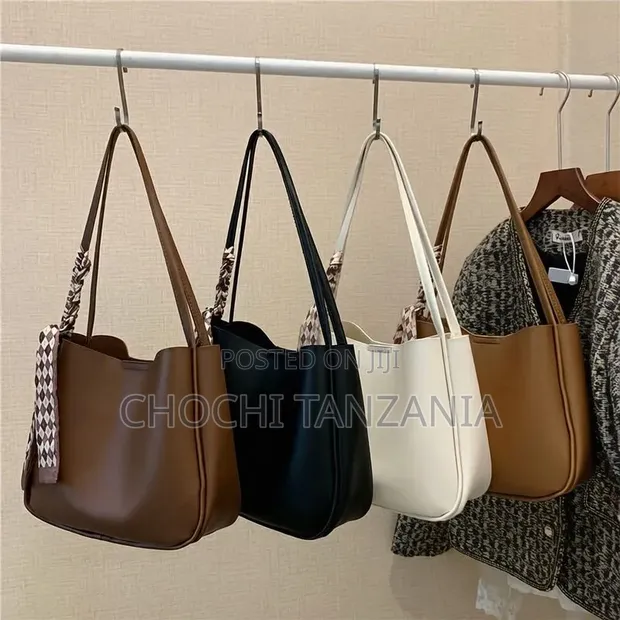 Large Capacity Underarm Bag - 1