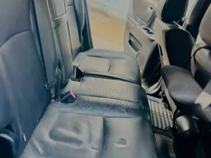 Toyota Kluger 2005 Nyeusi