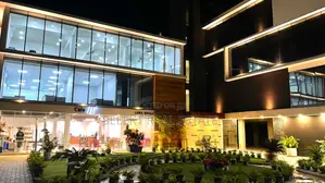 Ofisi za Kifahari 250 SQM za Kupangisha - Masaki