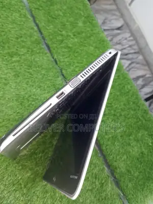 Laptop HP EliteBook 820 G3 - Core i5, 4GB RAM, 500GB HDD