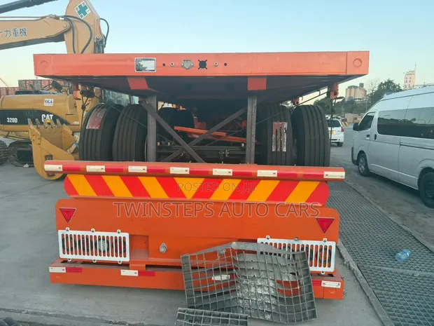 CNHTC Howo Flatbed Trailer - 1