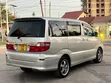 Toyota Alphard 2004 Nyeupe - 3