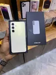 Samsung Galaxy S24 256GB Gold - 1