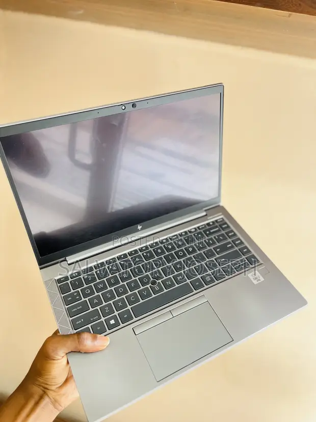 Laptop HP ZBook Firefly 14 G7 - Core i7, 16GB RAM, 512GB SSD - 1