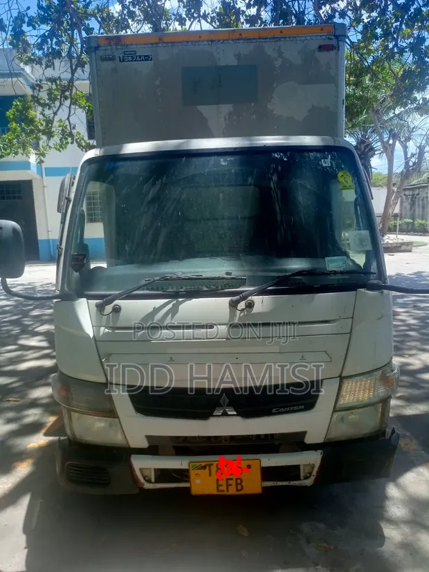 Mitsubishi Canter 2015 White - 1
