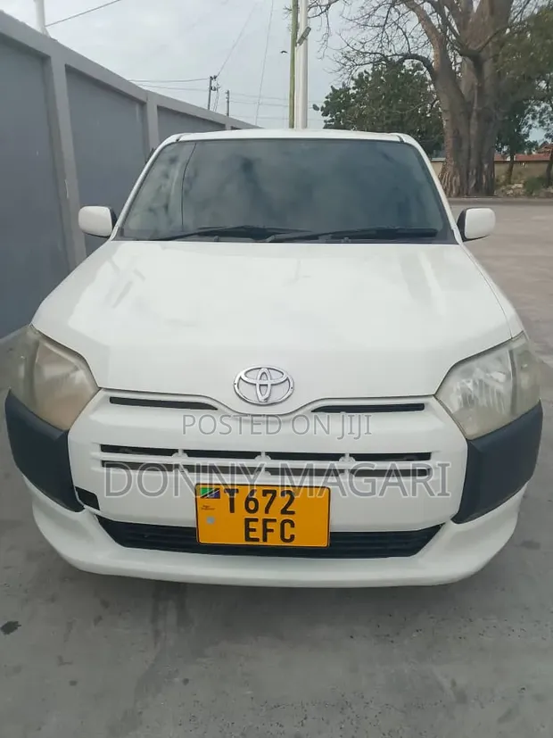 Toyota Probox 2015 Nyeupe - 1