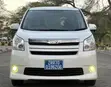 Toyota Noah 2010 - White - 5
