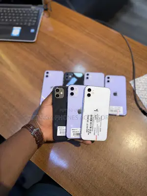 Apple iPhone 11 64GB Purple