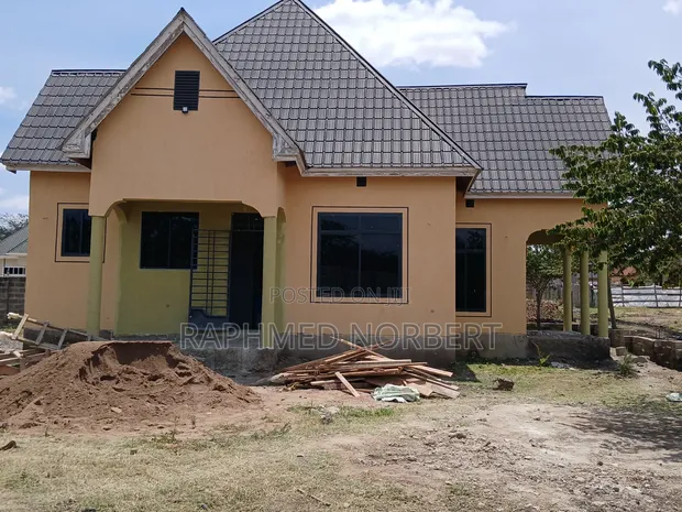 Nyumba ya Vyumba 3 vya Kulala kwa Ajili ya Kupanga, Eneo la Biashara Kati - 1