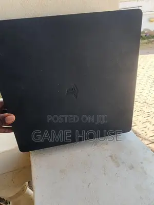 PS4 Slim 512GB na Michezo 4 na Pad Moja