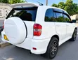 Toyota RAV4 2001 Nyeupe - 5