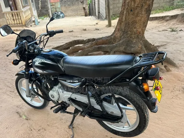 Bajaj Boxer 125 2026 Nyeusi - 1