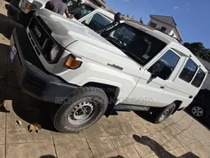 Toyota Land Cruiser Hardtop 2015