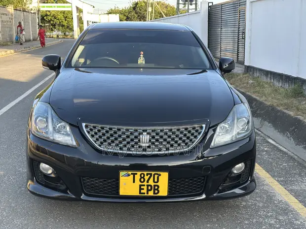 Toyota Crown Athlete 2008 Nyeusi - 1