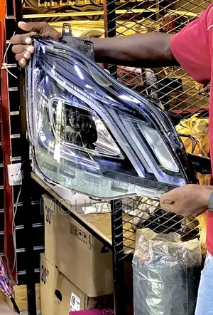Toyota Crown Athlete Aftermarket Headlights