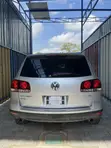 Volkswagen Touareg 2005 Nyeupe - 2