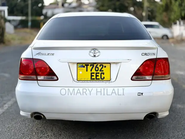 Toyota Crown 2006 Pearl - 1