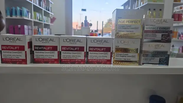 L'Oréal Paris Revitalift Face Cream - 1