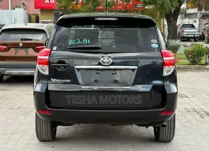 Toyota Vanguard 2010 Black