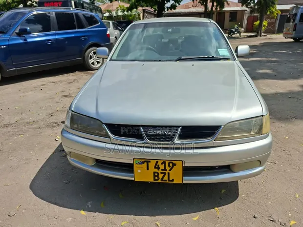 Toyota Carina Si 2001 Nyeupe - 1