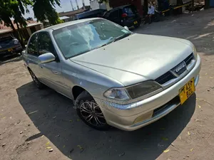 Toyota Carina Si 2001 Nyeupe