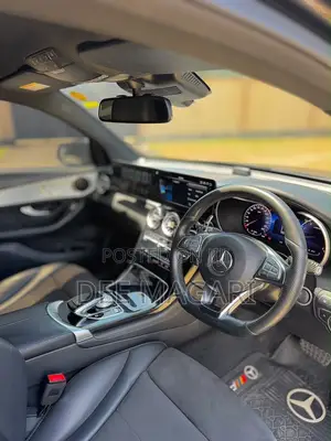 Mercedes-Benz GLC 220d Coupe 2018 Nyeusi