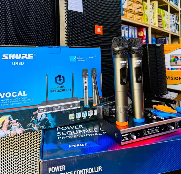 Shure UR8D UHF Vocal Wireless Microphone - 100m Range - 1