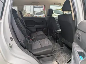 Mitsubishi Outlander 2015 Nyeupe