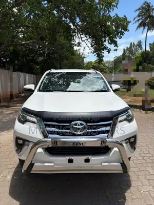 Toyota Fortuner 2.8 D AWD 2020 Nyeupe