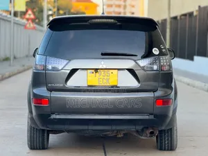 Mitsubishi Outlander 2006 Kijivu