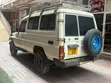 Toyota Land Cruiser 2001 White - 5
