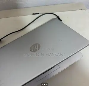 Laptop HP 14s - Intel Core i3, 8GB RAM, 256GB SSD