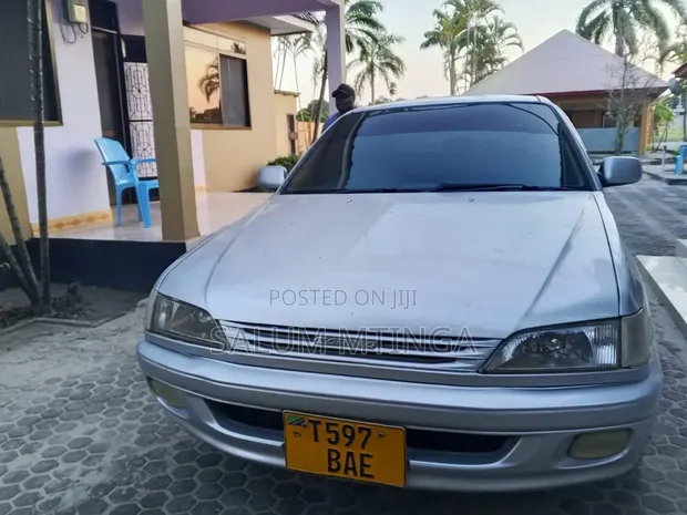 Toyota Carina 1997 Silver - 1