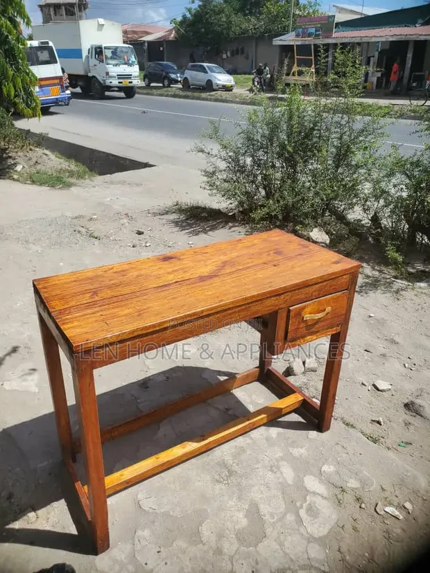 Meza ya Mbao Halisi - 1