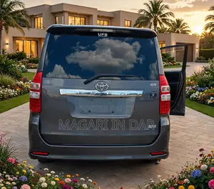 Toyota Noah 2010 Kijivu