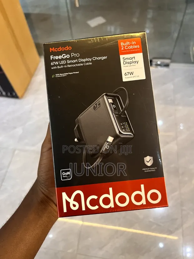 McDodo 67W GaN Smart Display Charger - 1