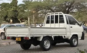 Toyota TownAce 750kg Mini Truck - 2004