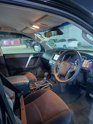 Toyota Land Cruiser Prado 2.7 TX 2020 Nyeusi ya Matt