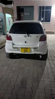 Toyota Vitz 2004 White - 1