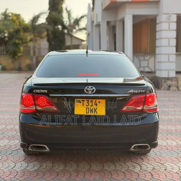 Toyota Crown Athlete 2009 Black - 1