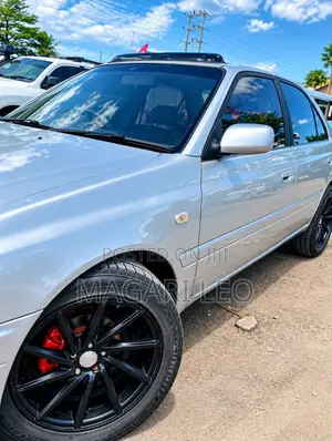 Toyota Carina 2001 1.5 FWD Sedan Nyeupe