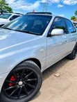Toyota Carina 2001 1.5 FWD Sedan Nyeupe - 1