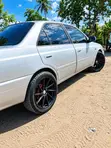 Toyota Carina 2001 1.5 FWD Sedan Nyeupe - 2