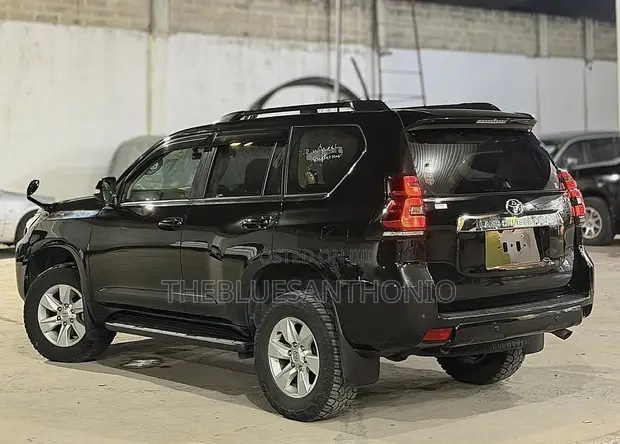 Toyota Land Cruiser Prado 2021 Black - 1