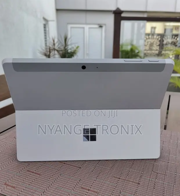 Microsoft Surface Go 2 16GB Intel Core M3 128GB SSD - 1